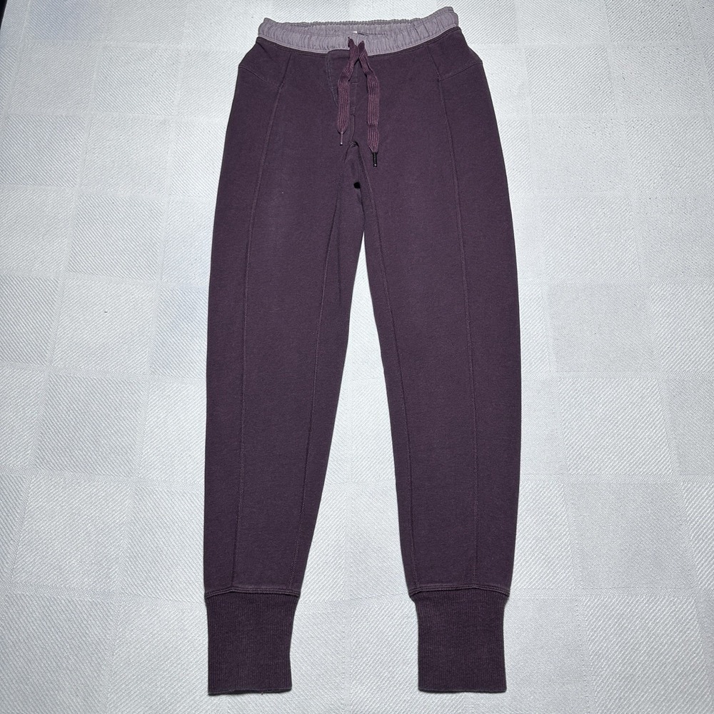 Lululemon‎ Happy Yin Year Sweatpant Size 2 Stretch French Terry Joggers Burgundy